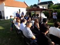 Esk�v� a n�prajzi h�zn�l