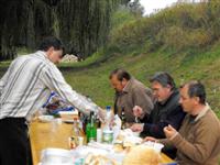 Piknik a t�parton
