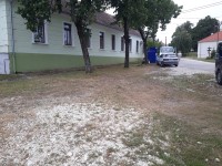 Parkoló és urnatartó építése