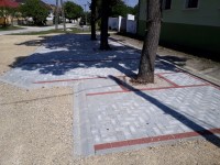 Parkoló és urnatartó építése