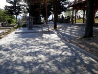Parkoló és urnatartó építése